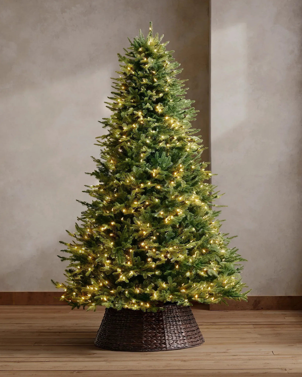 7.5 ft SMART Grand Duchess Twinkling Balsam Fir LED Pre-Lit Tree T27
