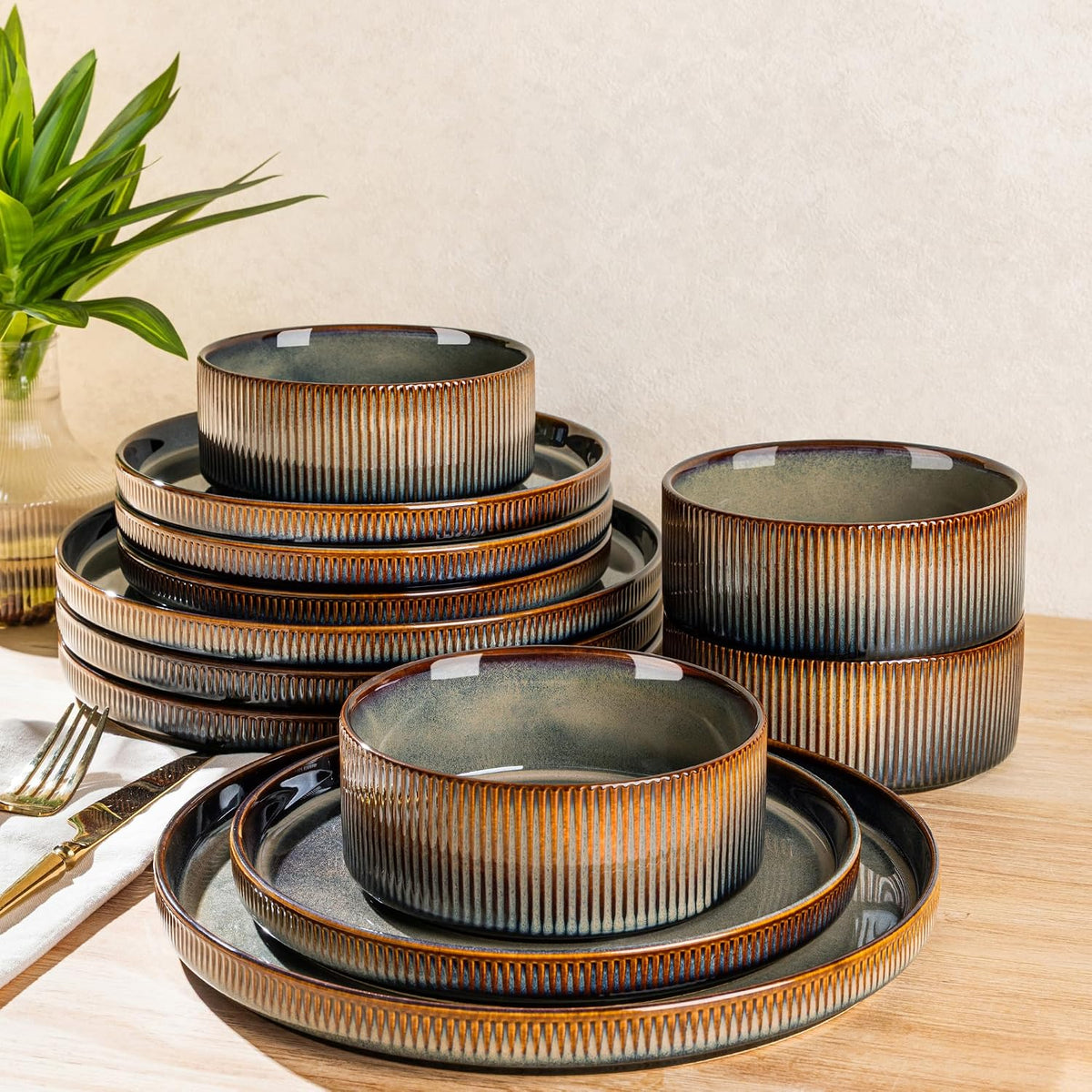 Elegant Ceramic Dinnerware Set – 12-Piece European Tableware Collection