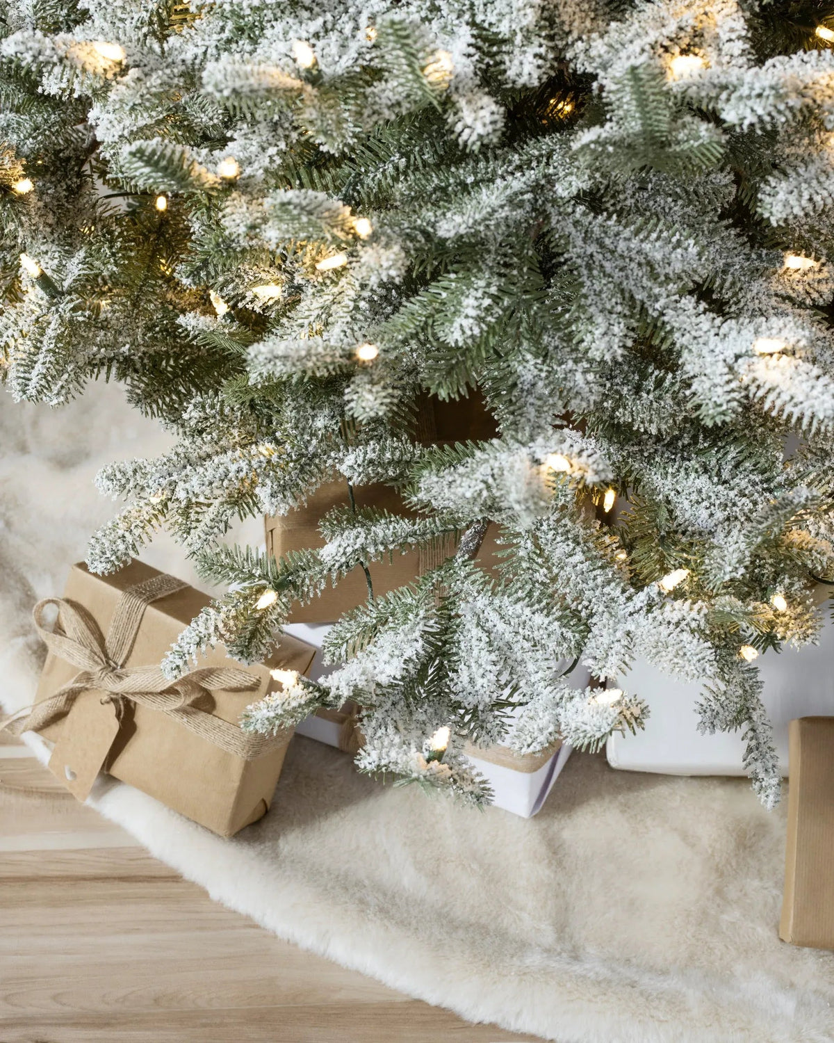 7.5 ft SMART Grand Duchess Twinkling Balsam Fir Flocked LED Pre-Lit Tree