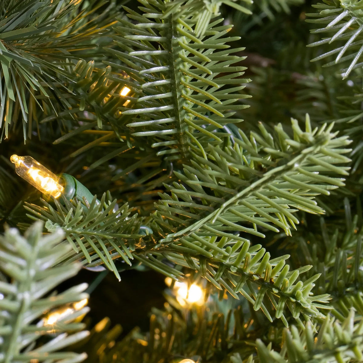 7.5 ft SMART Grand Duchess Twinkling Balsam Fir LED Pre-Lit Tree T27