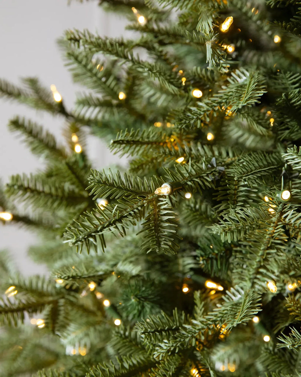 7.5 ft SMART Grand Duchess Twinkling Balsam Fir LED Pre-Lit Tree T27