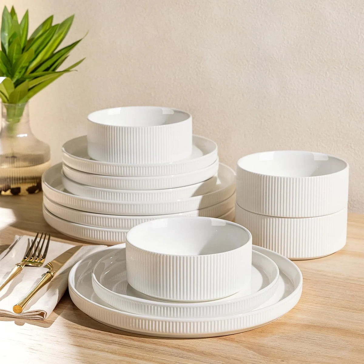 Elegant Ceramic Dinnerware Set – 12-Piece European Tableware Collection