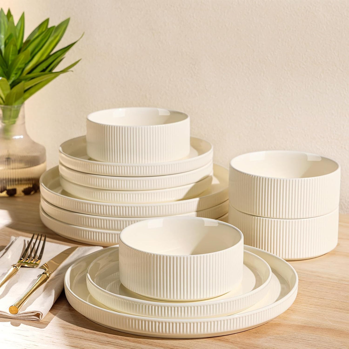 Elegant Ceramic Dinnerware Set – 12-Piece European Tableware Collection